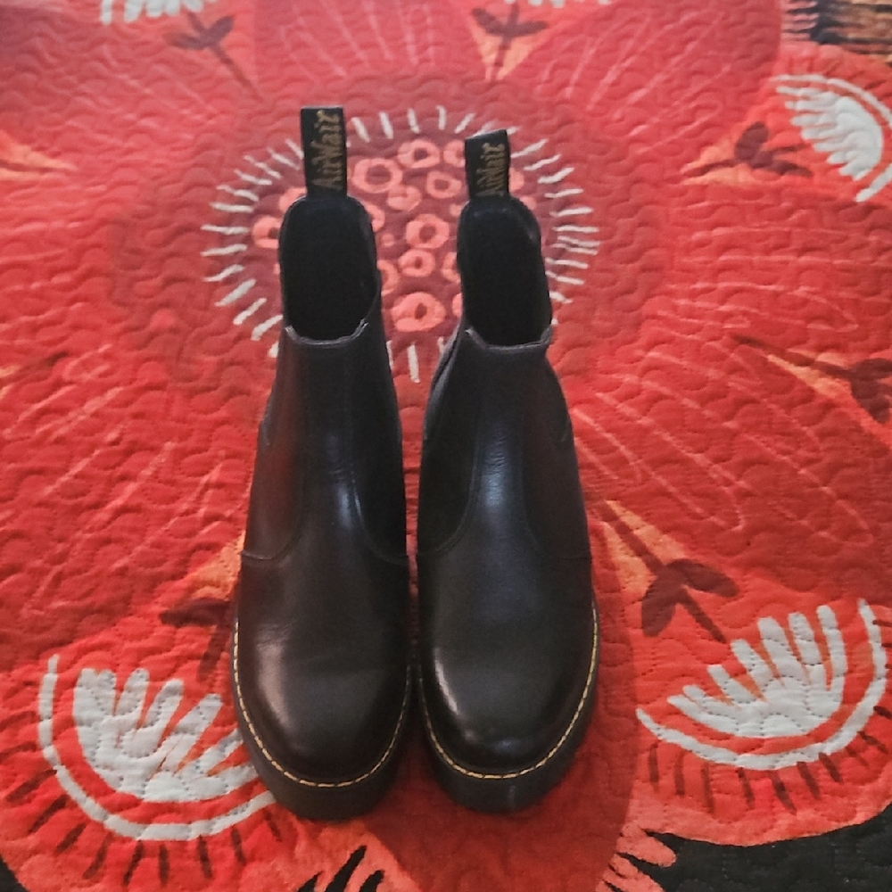 Dr. Martens Black Platform Chelsea Booties *Womens Size 7 - Picture 2 of 9